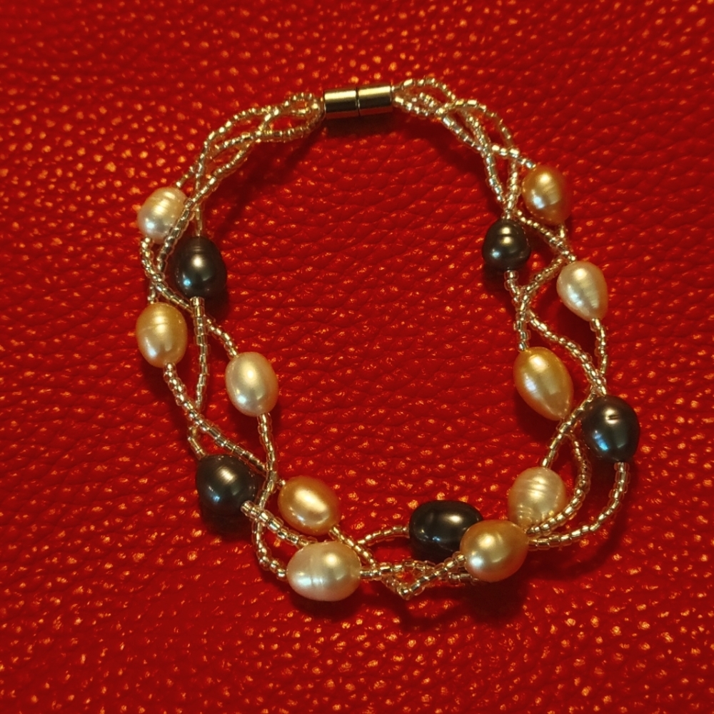 Pearl bracelet